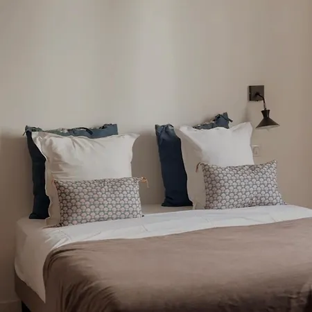 La Tour Grégoire Couette-café 4*